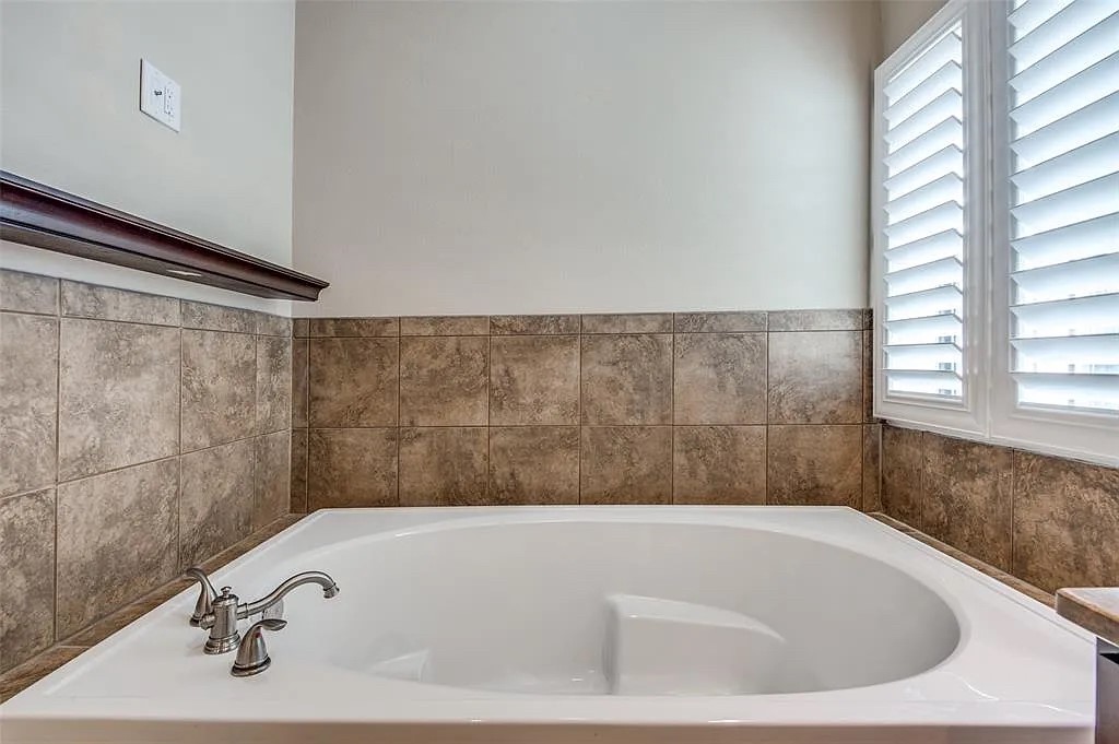 1126 Hempstead Villa Lane Property Photo 18