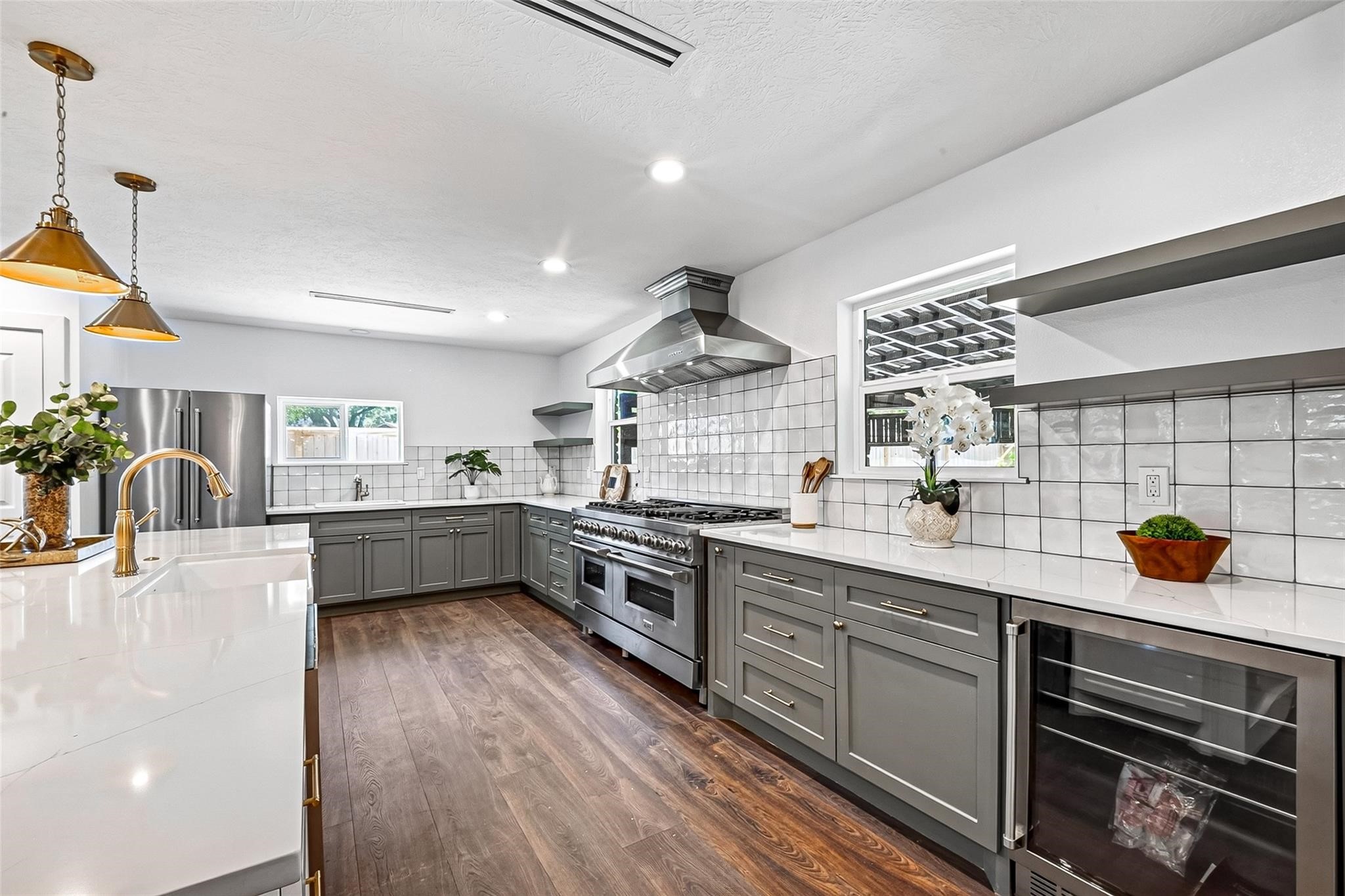 1338 Seaspray Court Property Photo 16