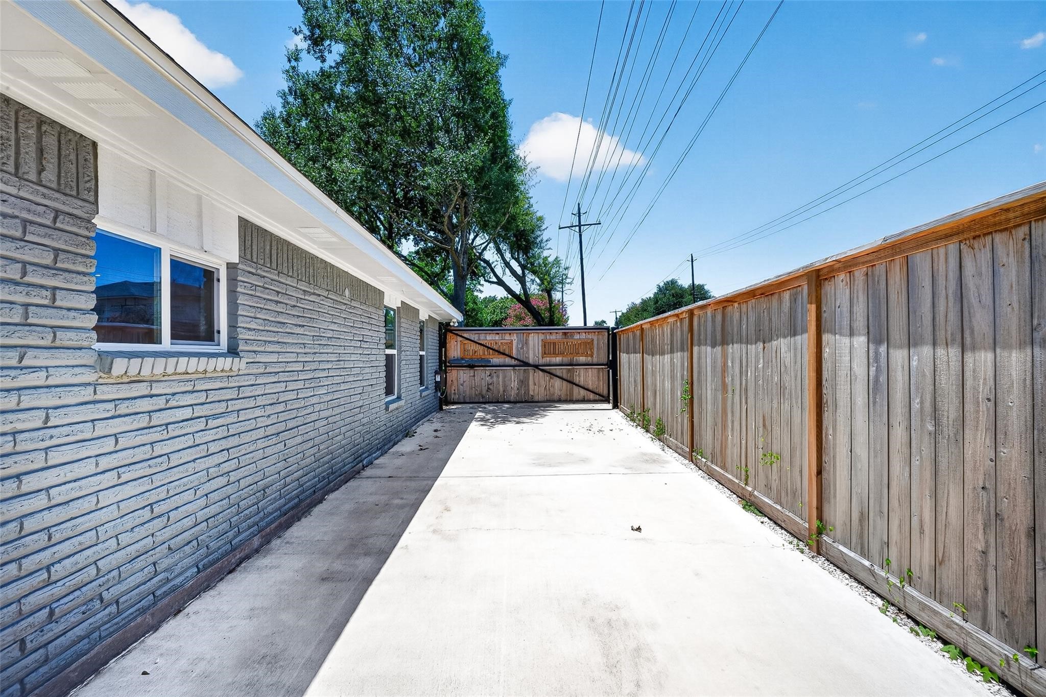 1338 Seaspray Court Property Photo 49