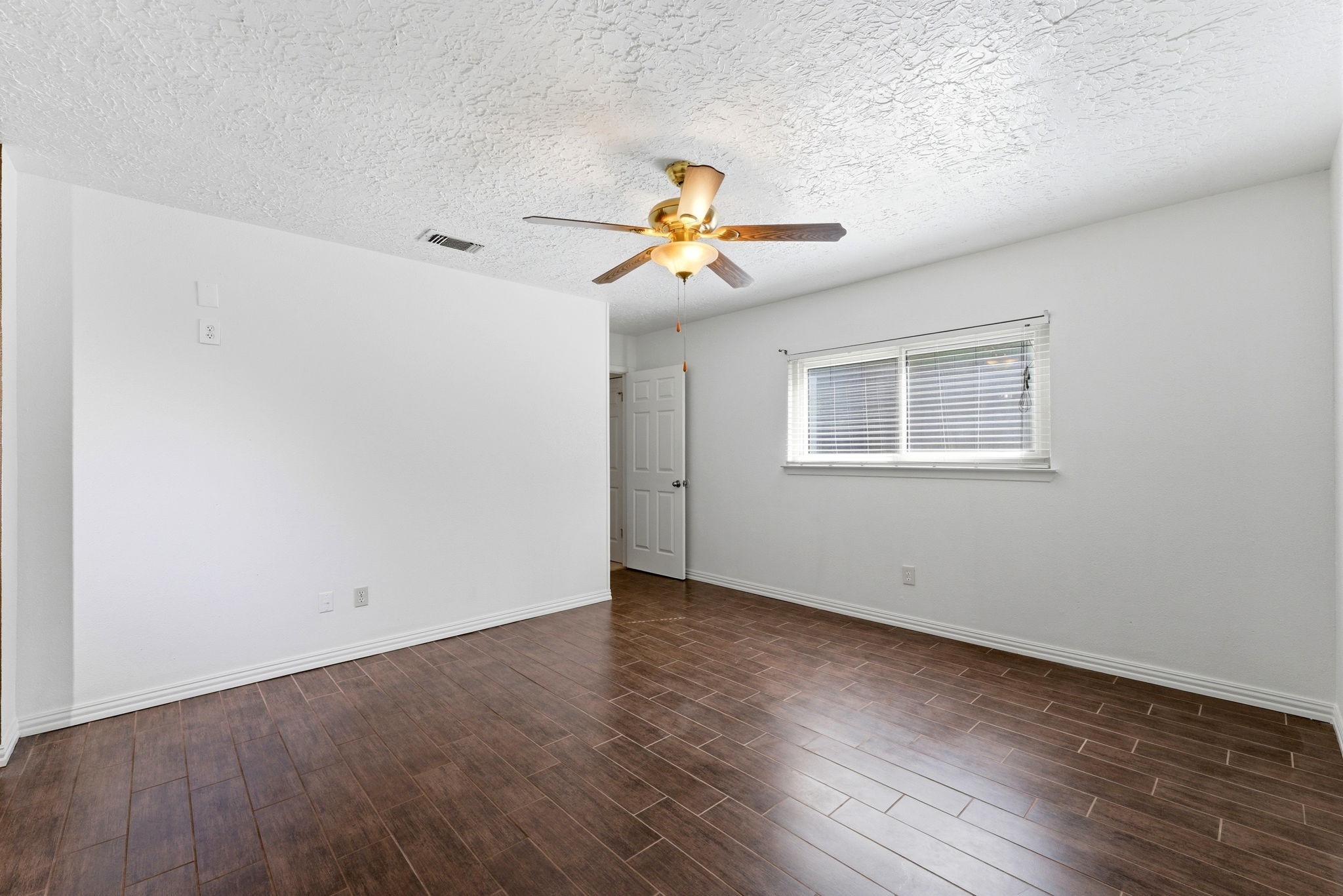 21514 Slippery Creek Lane Property Photo 9