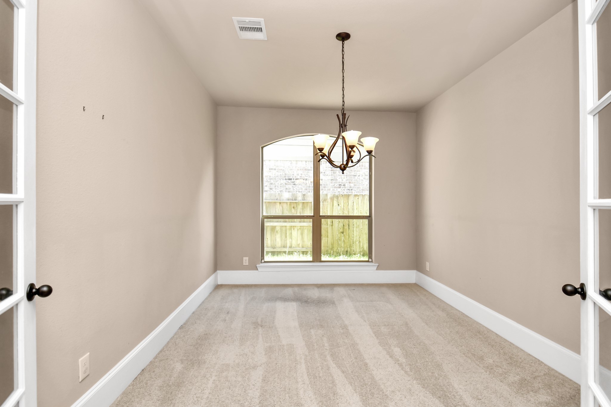 14811 Diane Manor Lane Property Photo 8