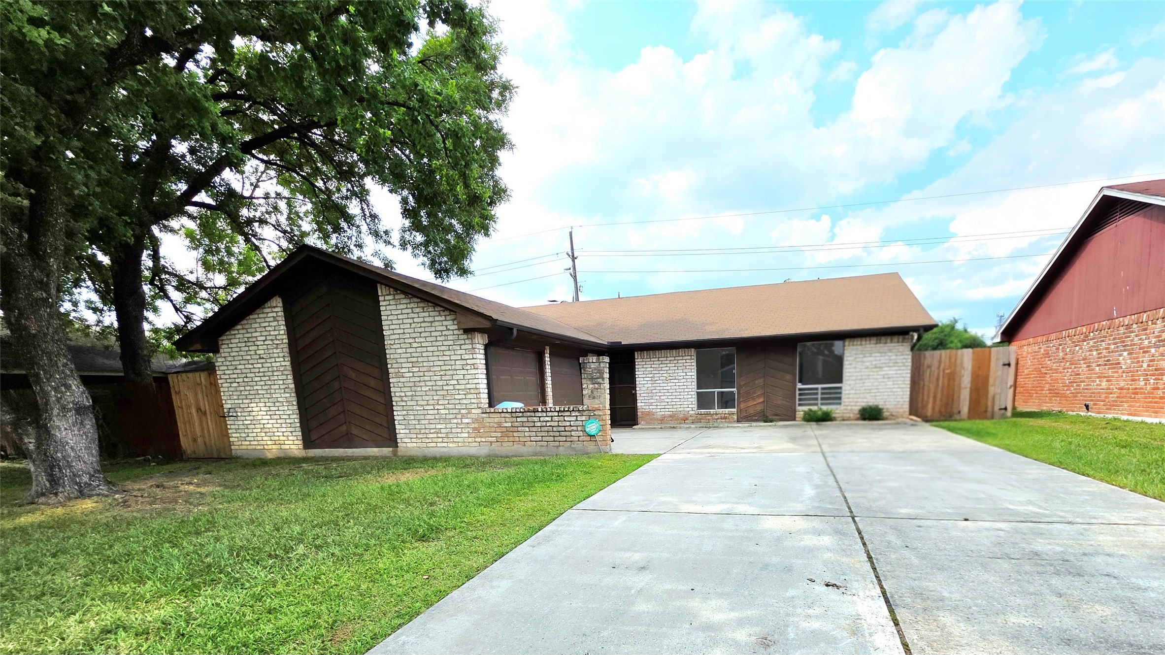 6610 Northleaf Drive Property Photo 1