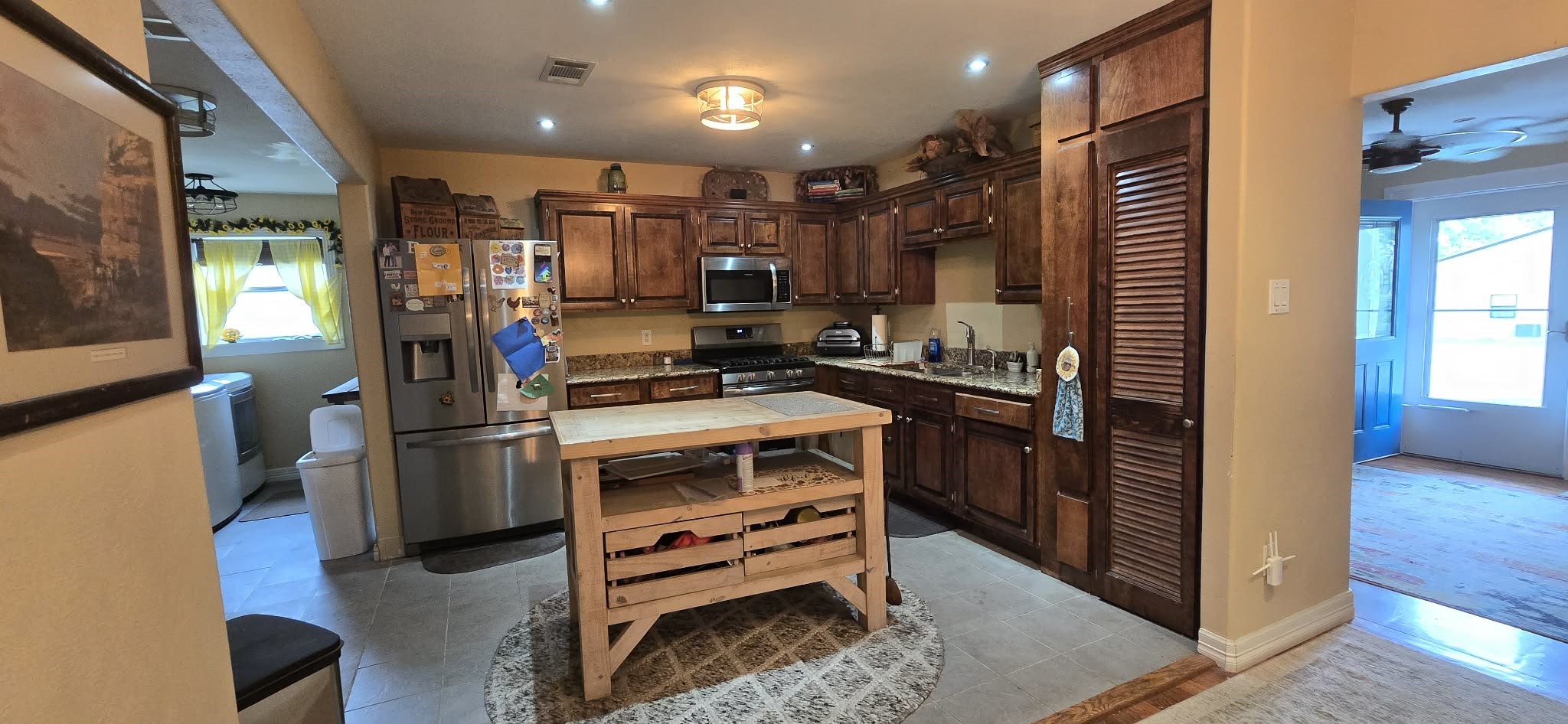 1206 Nelson Street Property Photo 2