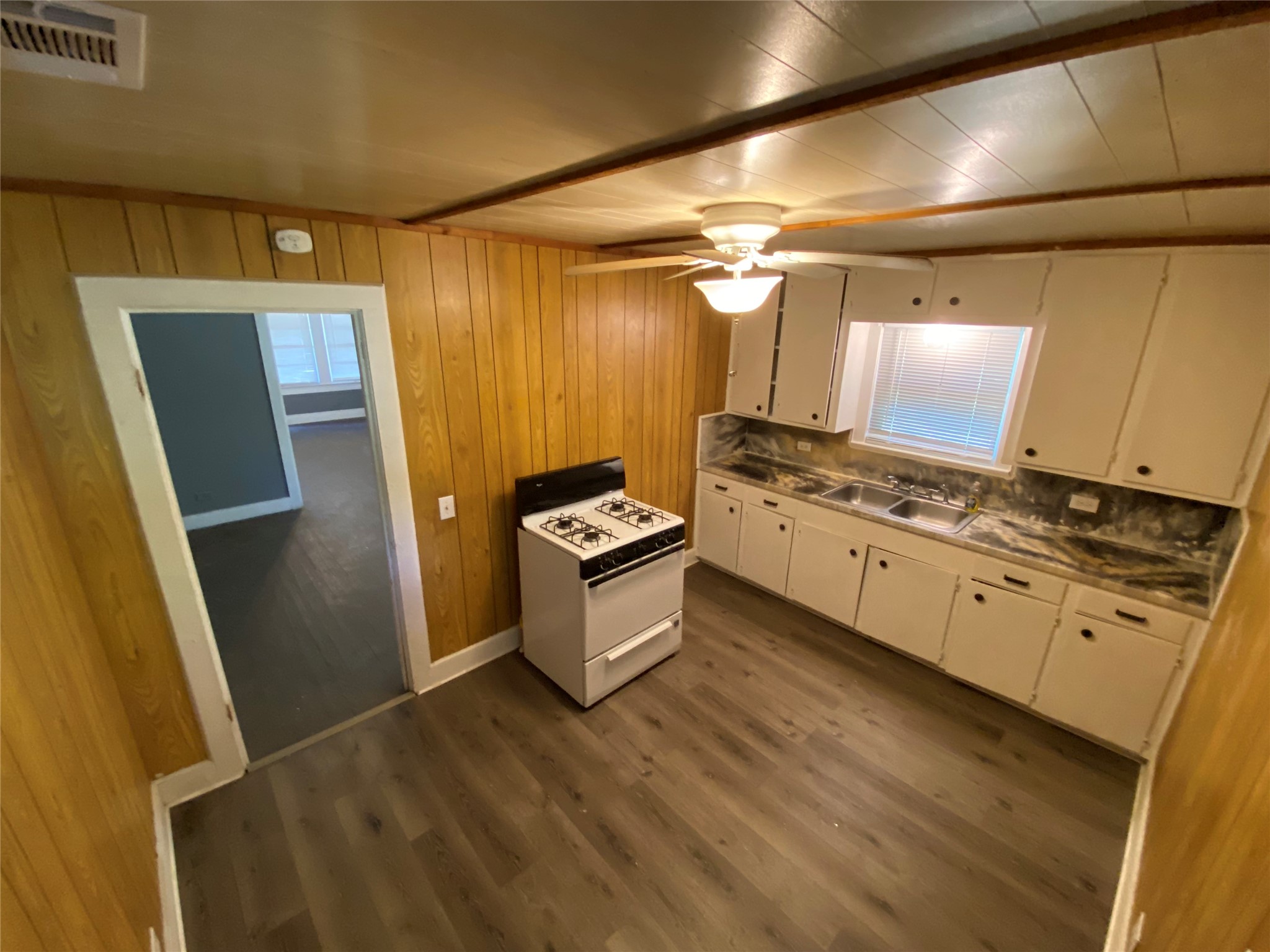 104 5th Street Property Photo 7