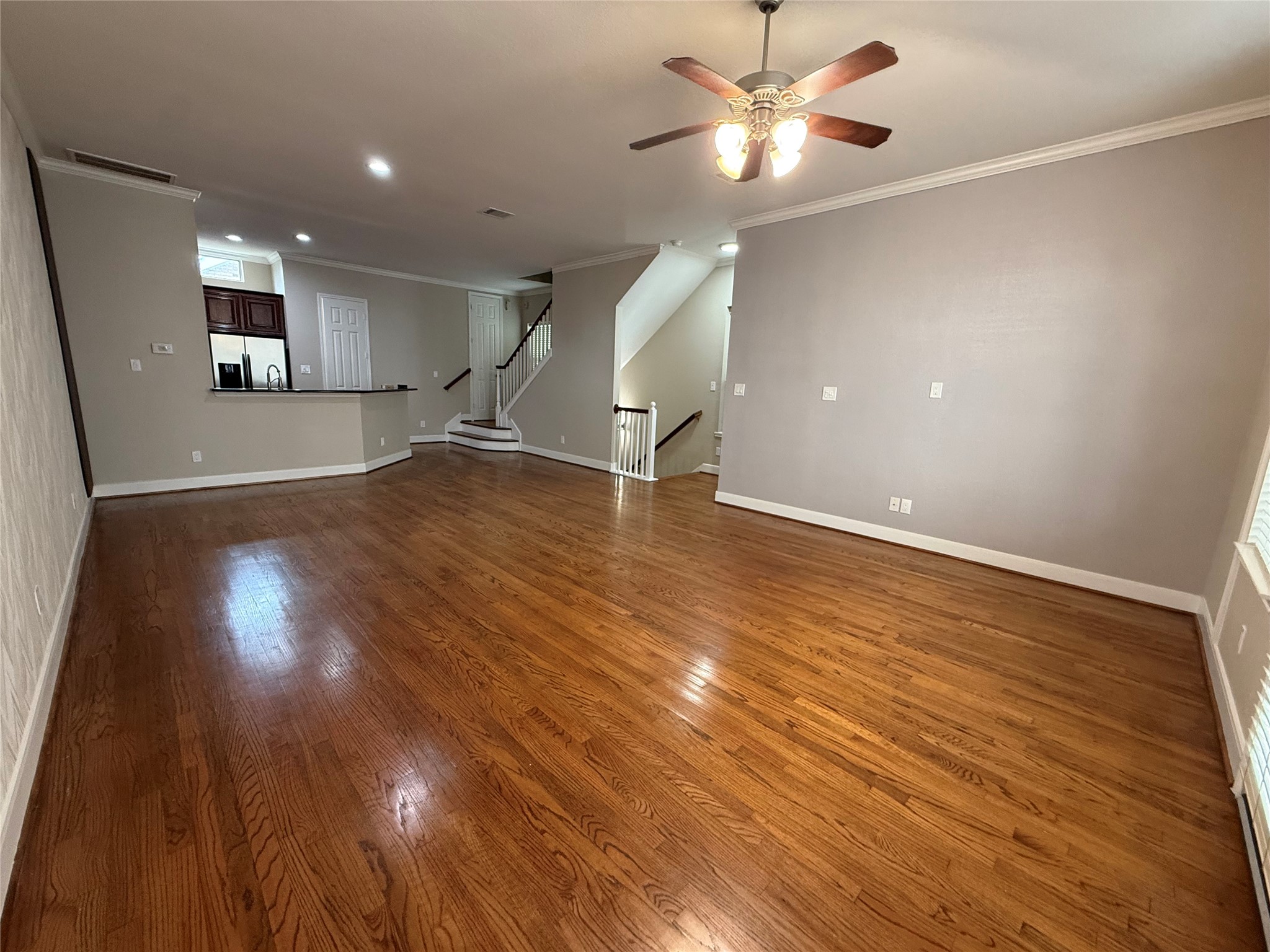 2010 Rosedale Street B Property Photo 3