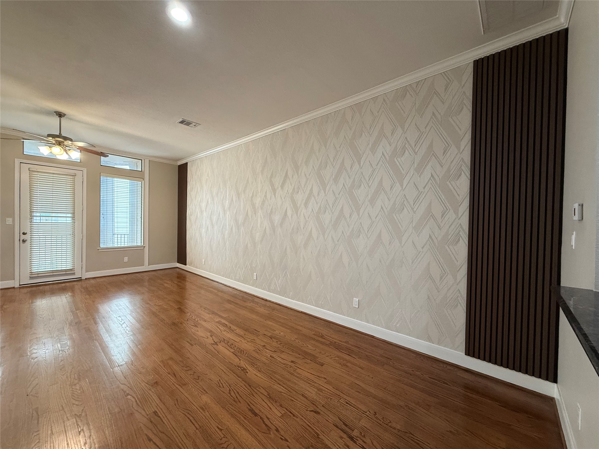 2010 Rosedale Street B Property Photo 4
