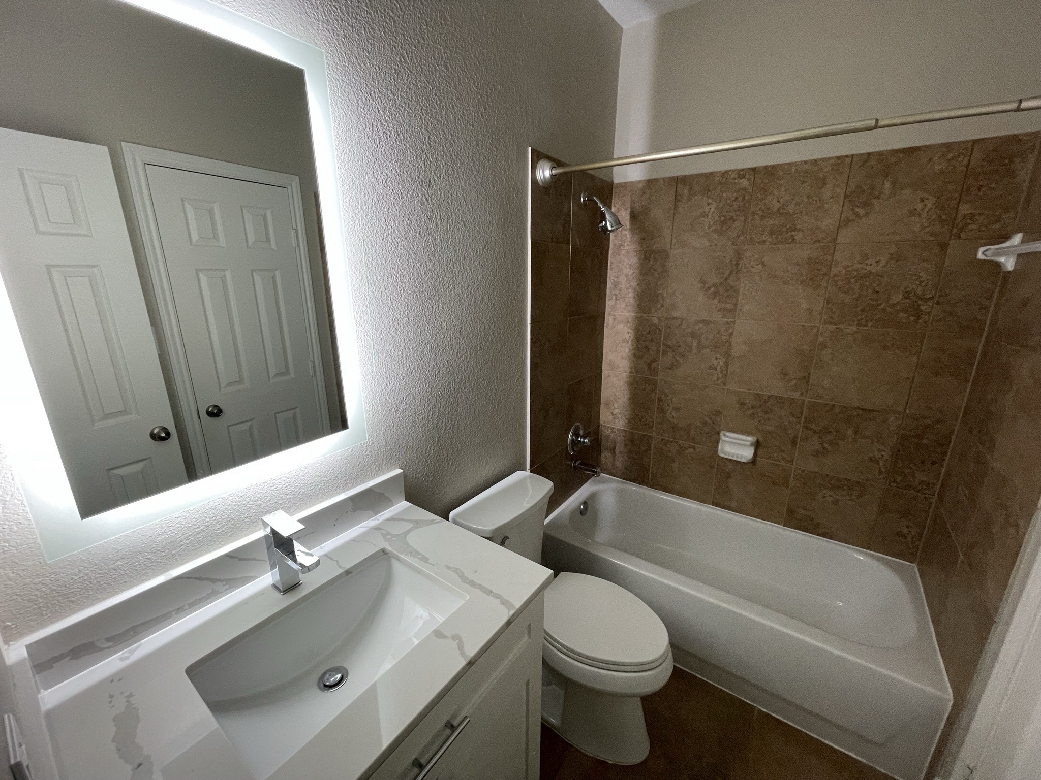 2010 Rosedale Street B Property Photo 10
