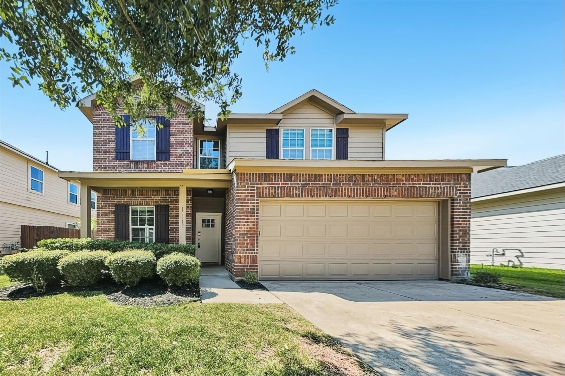 10719 Woodwind Shadows Drive Property Photo 1