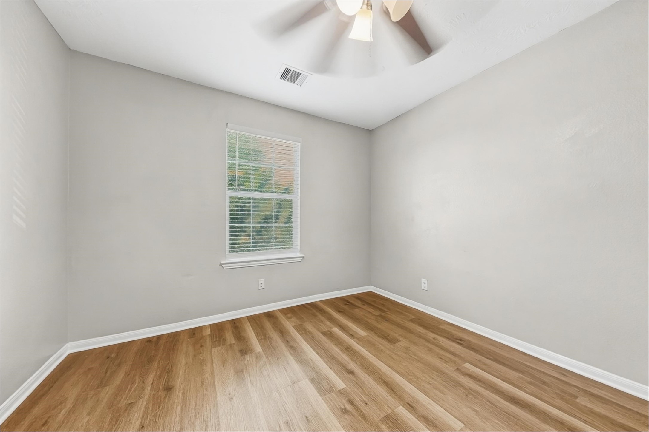 10719 Woodwind Shadows Drive Property Photo 13