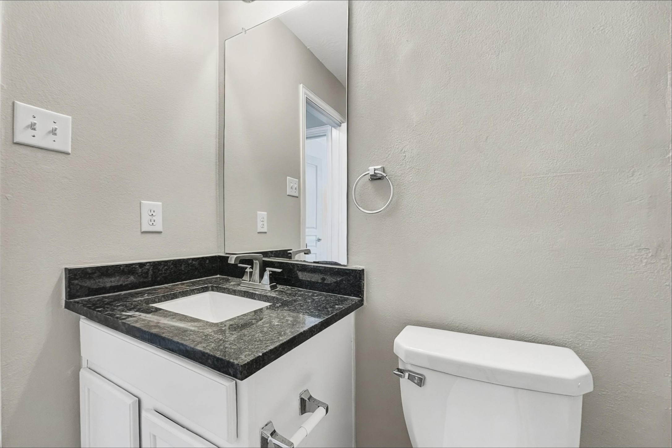 10719 Woodwind Shadows Drive Property Photo 14
