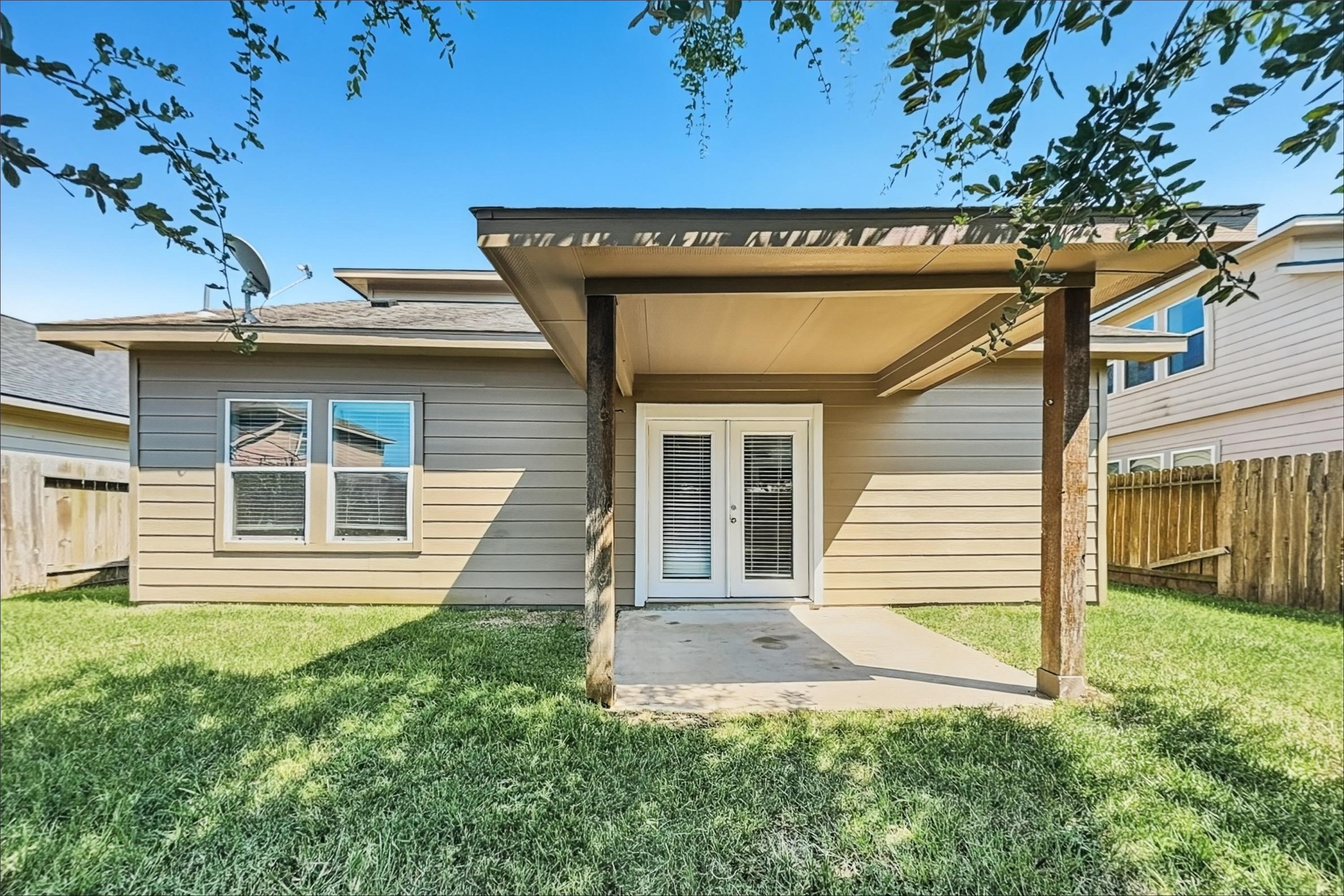 10719 Woodwind Shadows Drive Property Photo 18