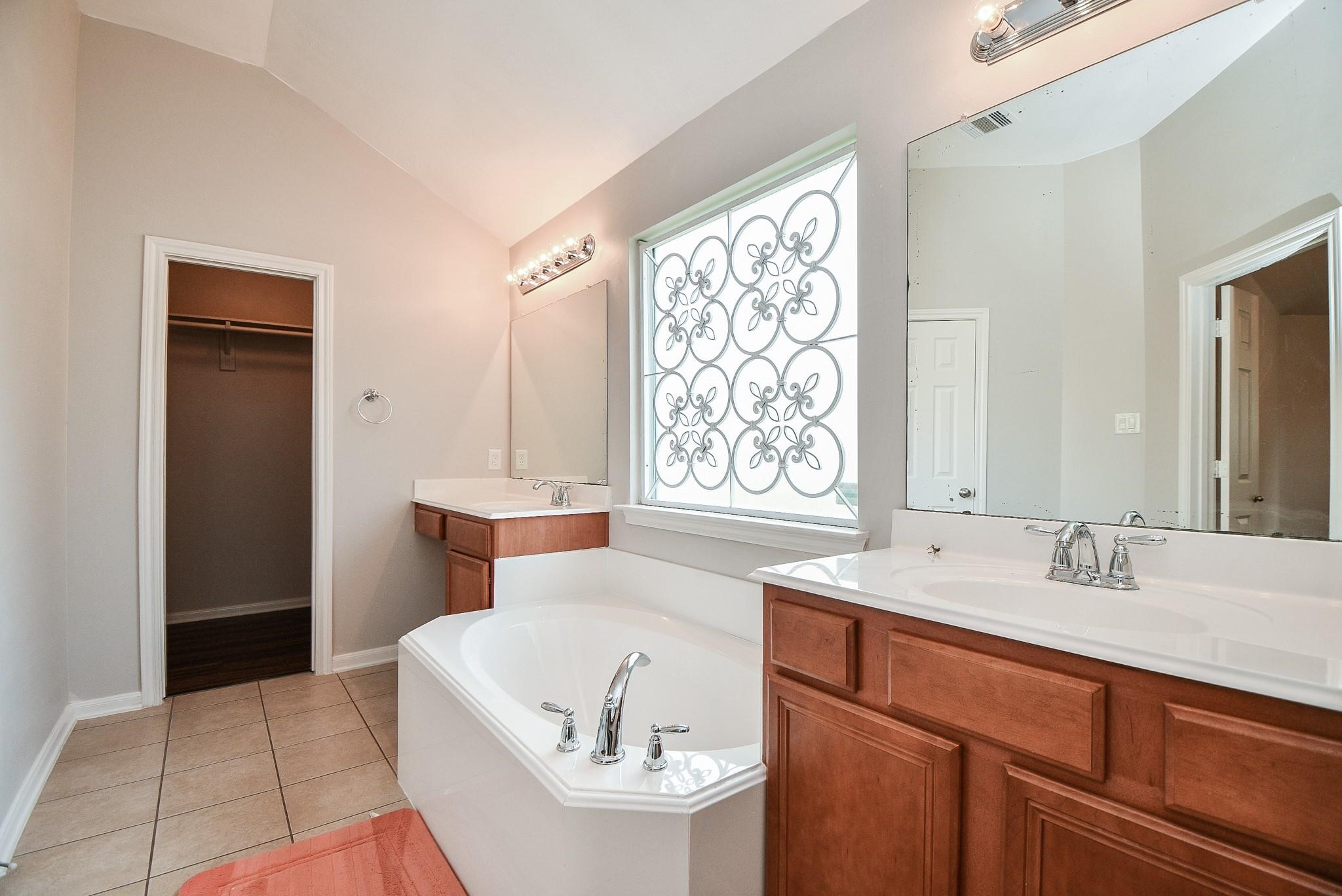 10503 Quiet Villas Lane Property Photo 17