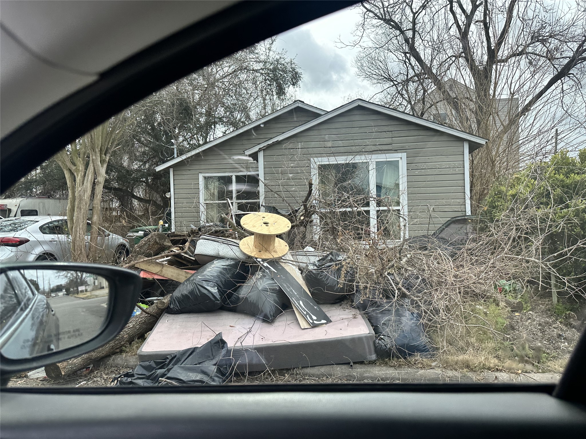 1404 E 34th Street Property Photo 4