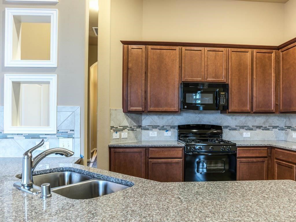 9427 Fossil Canyon Drive Property Photo 6