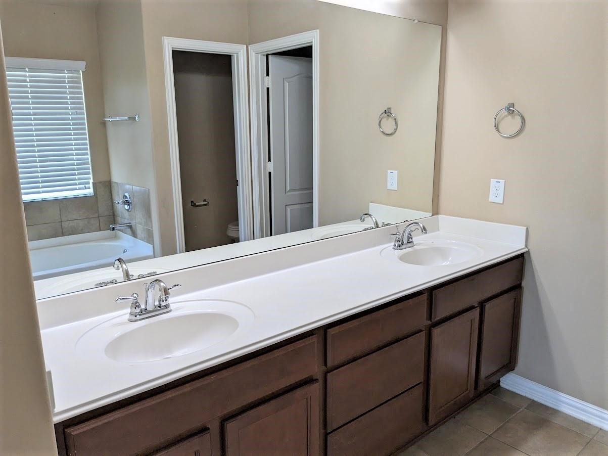 9427 Fossil Canyon Drive Property Photo 11