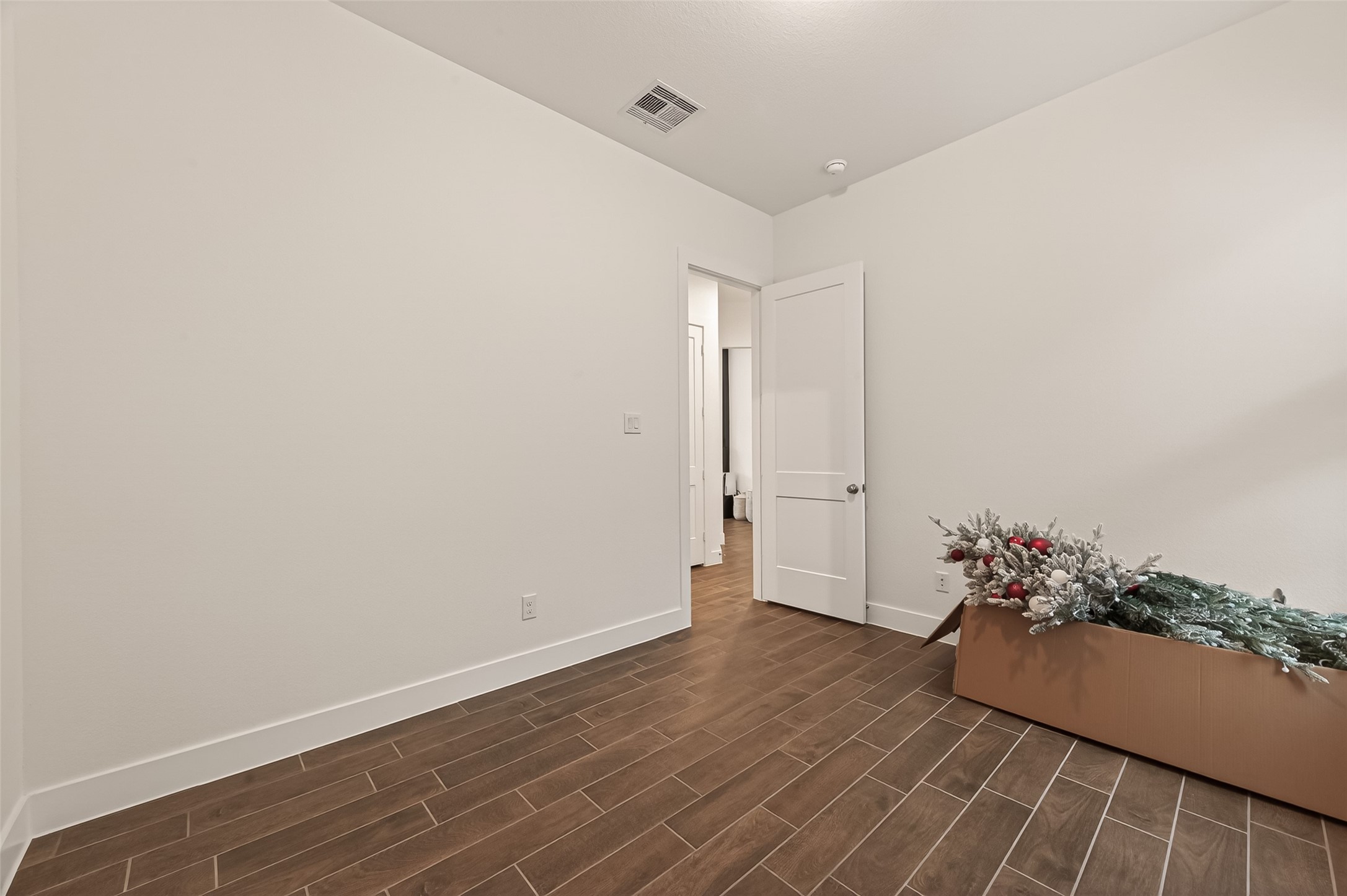 5019 Country Meadows Trail Property Photo 29