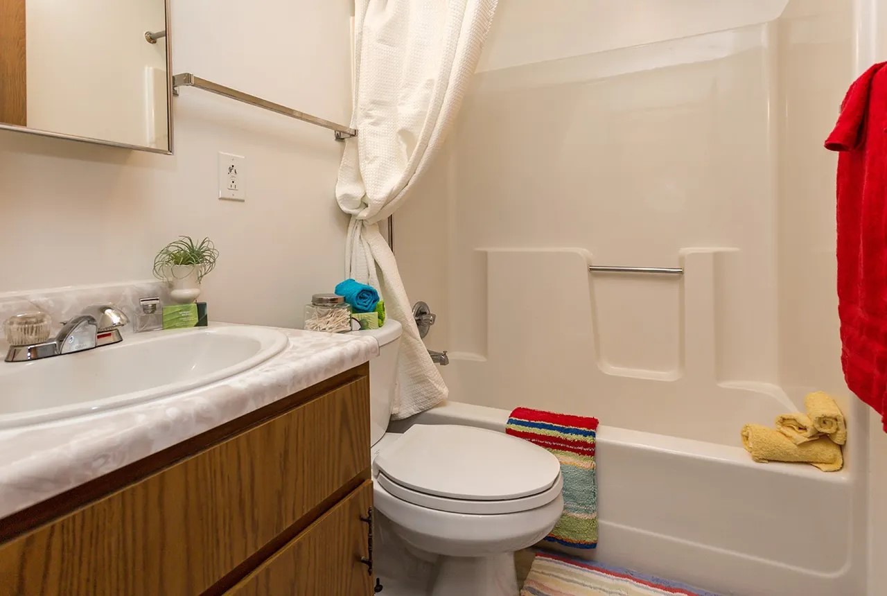 223 W 4th Avenue Property Photo 8