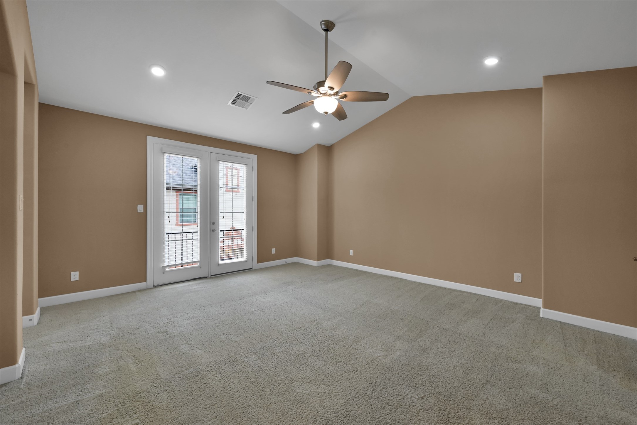 14546 San Pietro Drive Property Photo 13