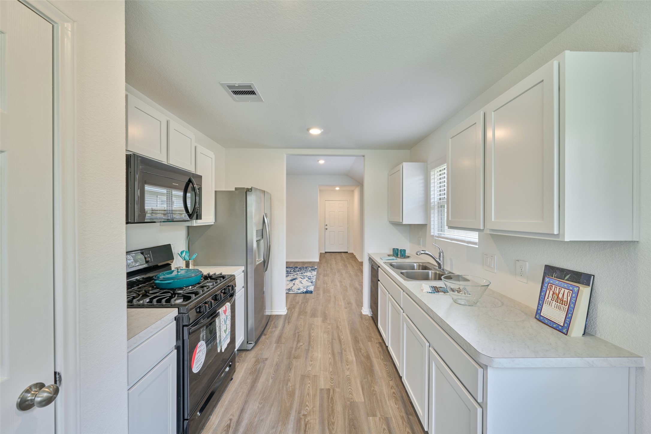 3755 Solanum Drive Property Photo 8