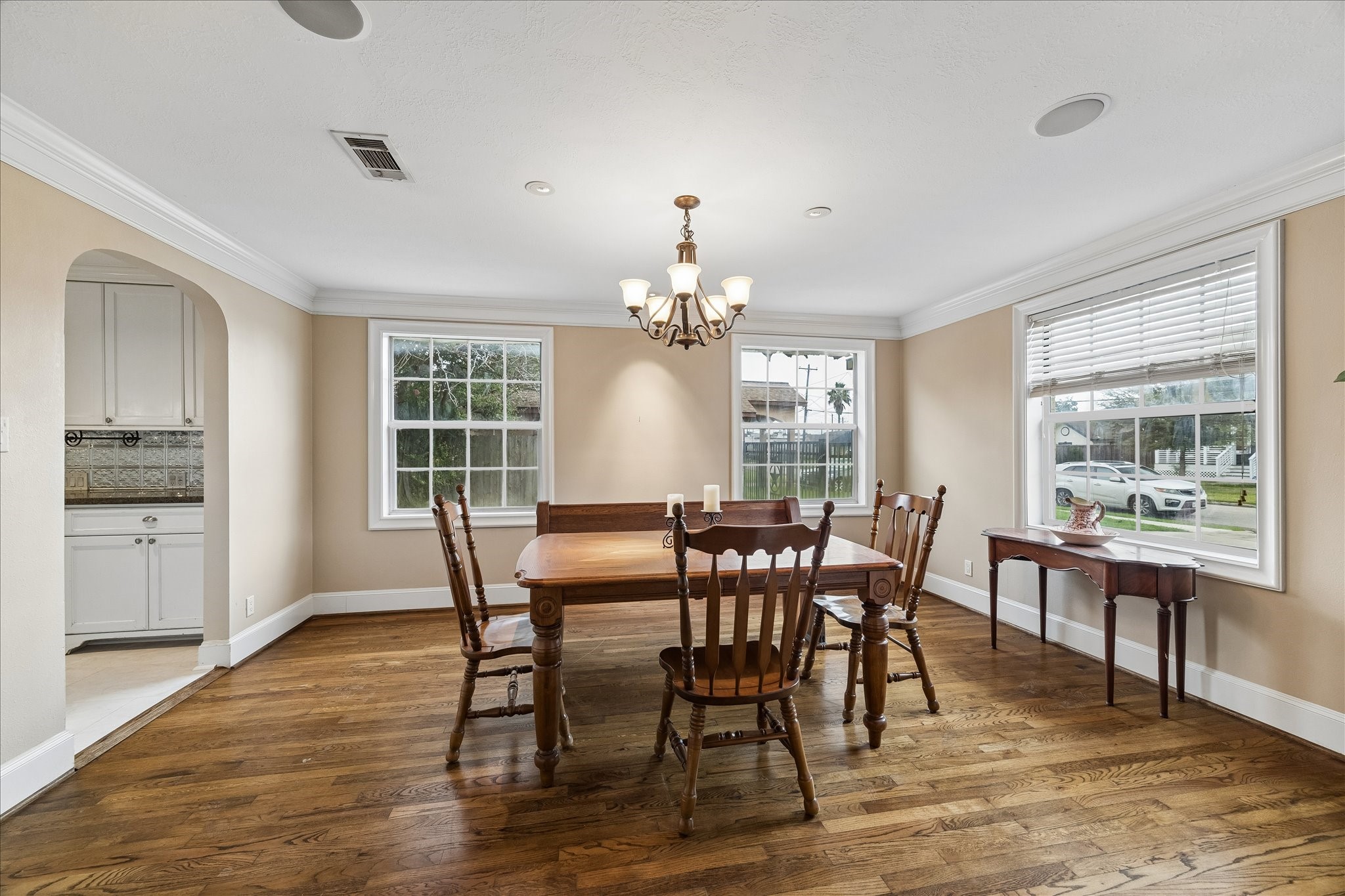1330 Des Jardines Street Property Photo 15