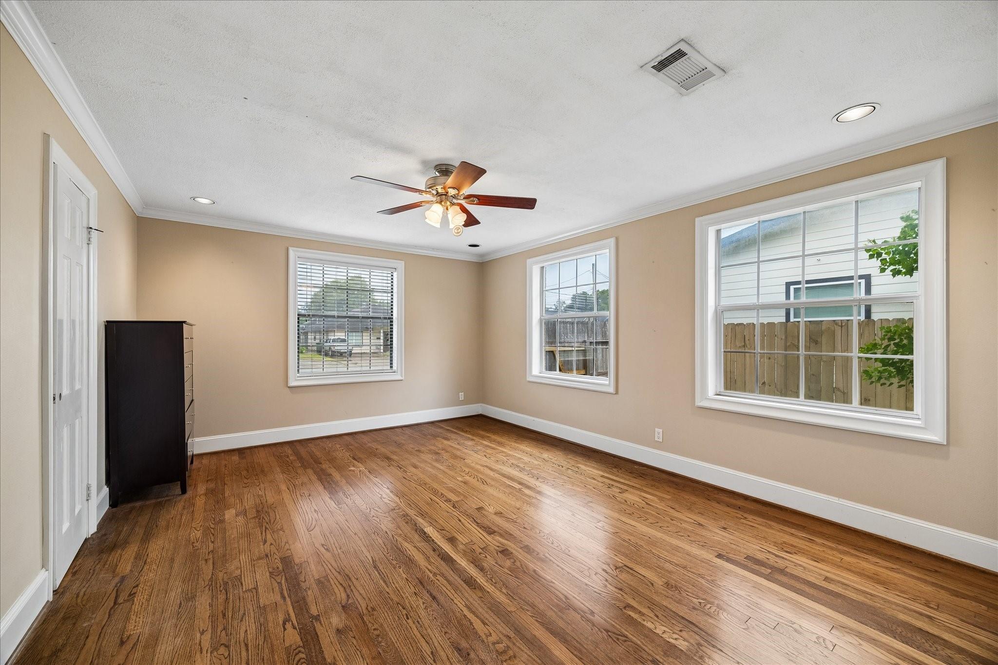 1330 Des Jardines Street, Houston Tx 77023 Property Photo 19