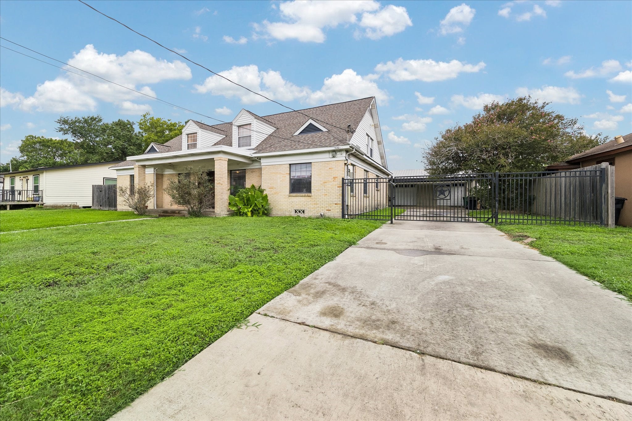 1330 Des Jardines Street Property Photo 26