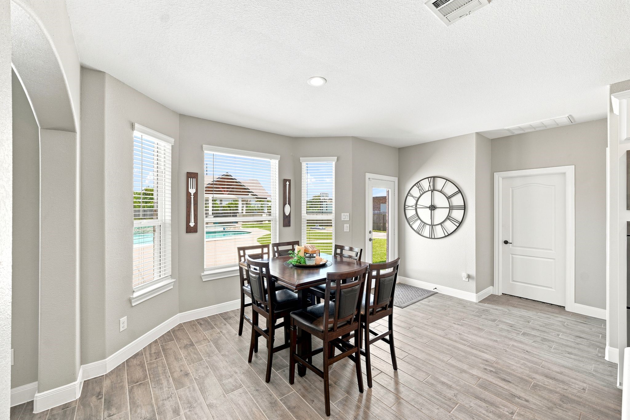 15211 Icet Creek Avenue Property Photo 13
