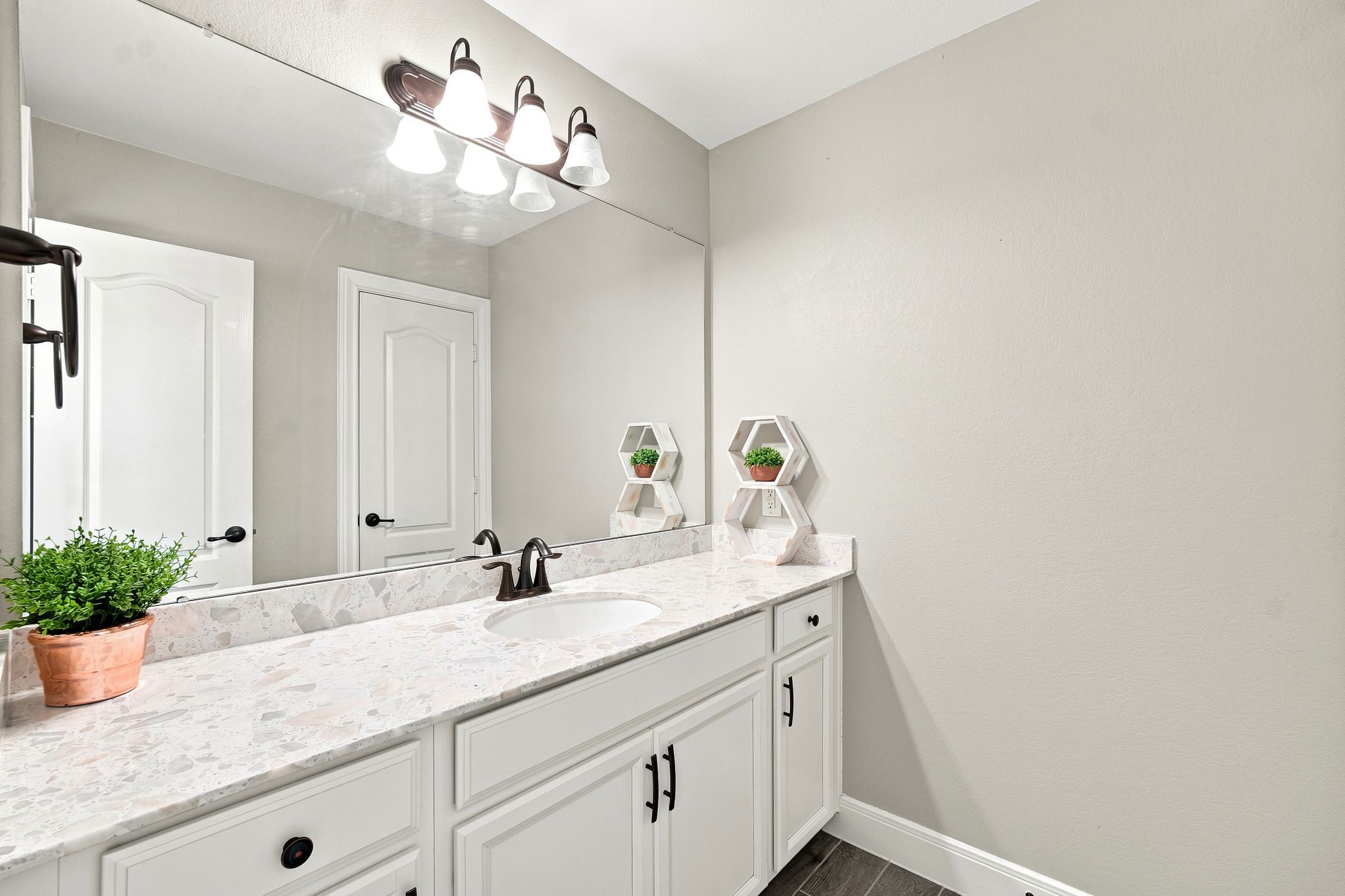 15211 Icet Creek Avenue Property Photo 33