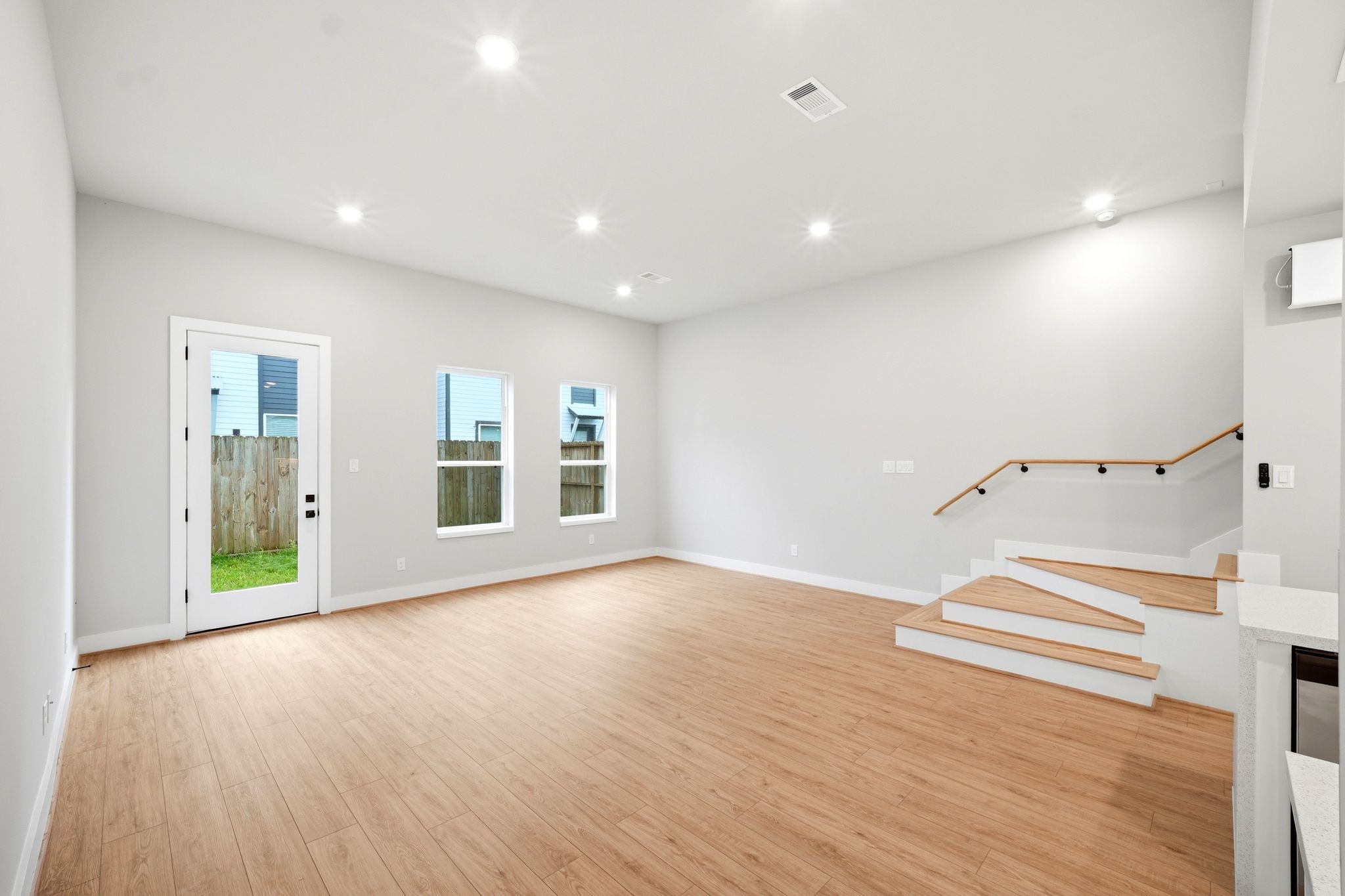 5814 Cebra Street Property Photo 5