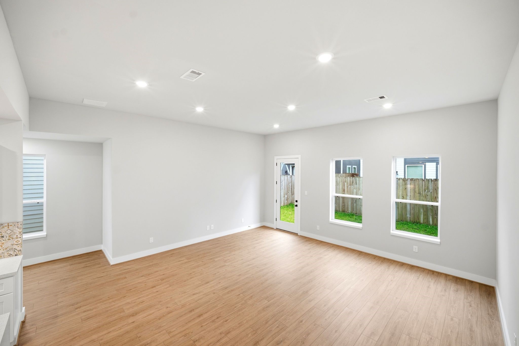 5814 Cebra Street Property Photo 8