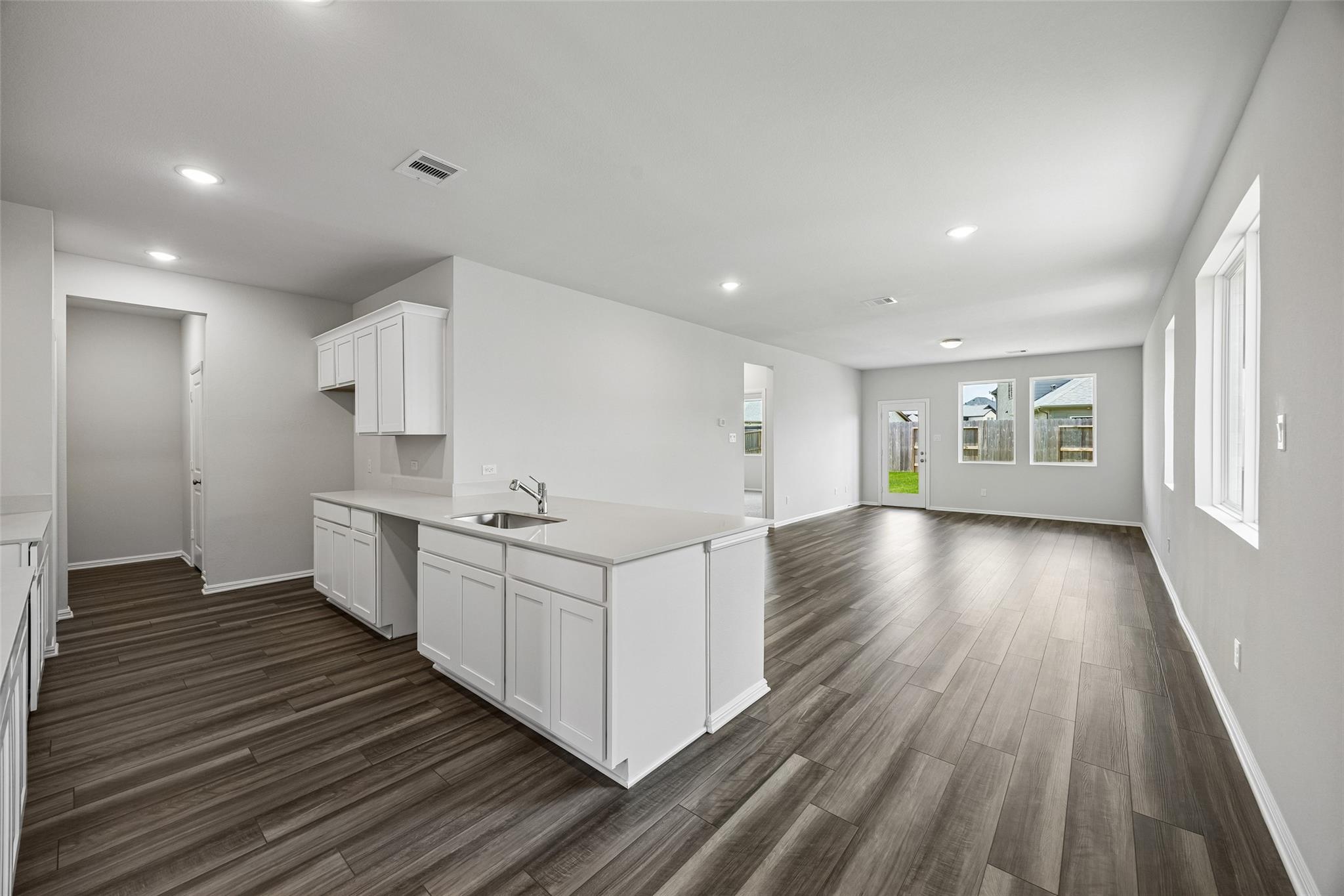 1111 Novelle Bend Drive Property Photo 6