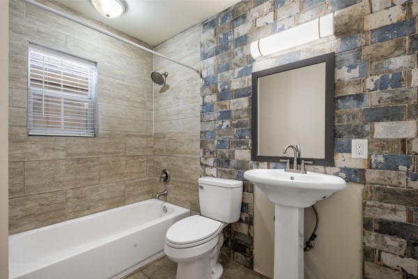 7501 Kingsley Street Property Photo 8