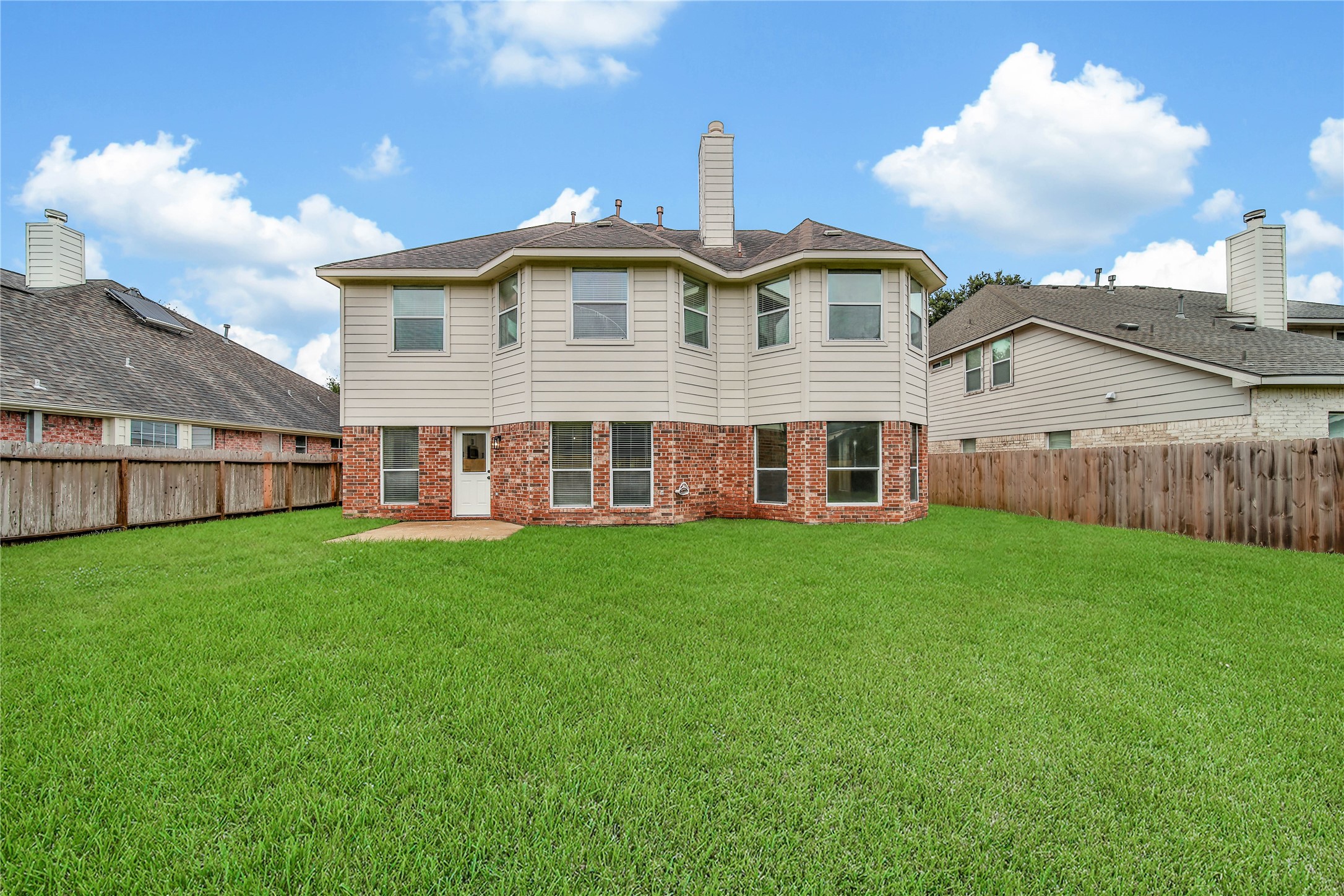 2803 Falcon Knoll Lane Property Photo 4
