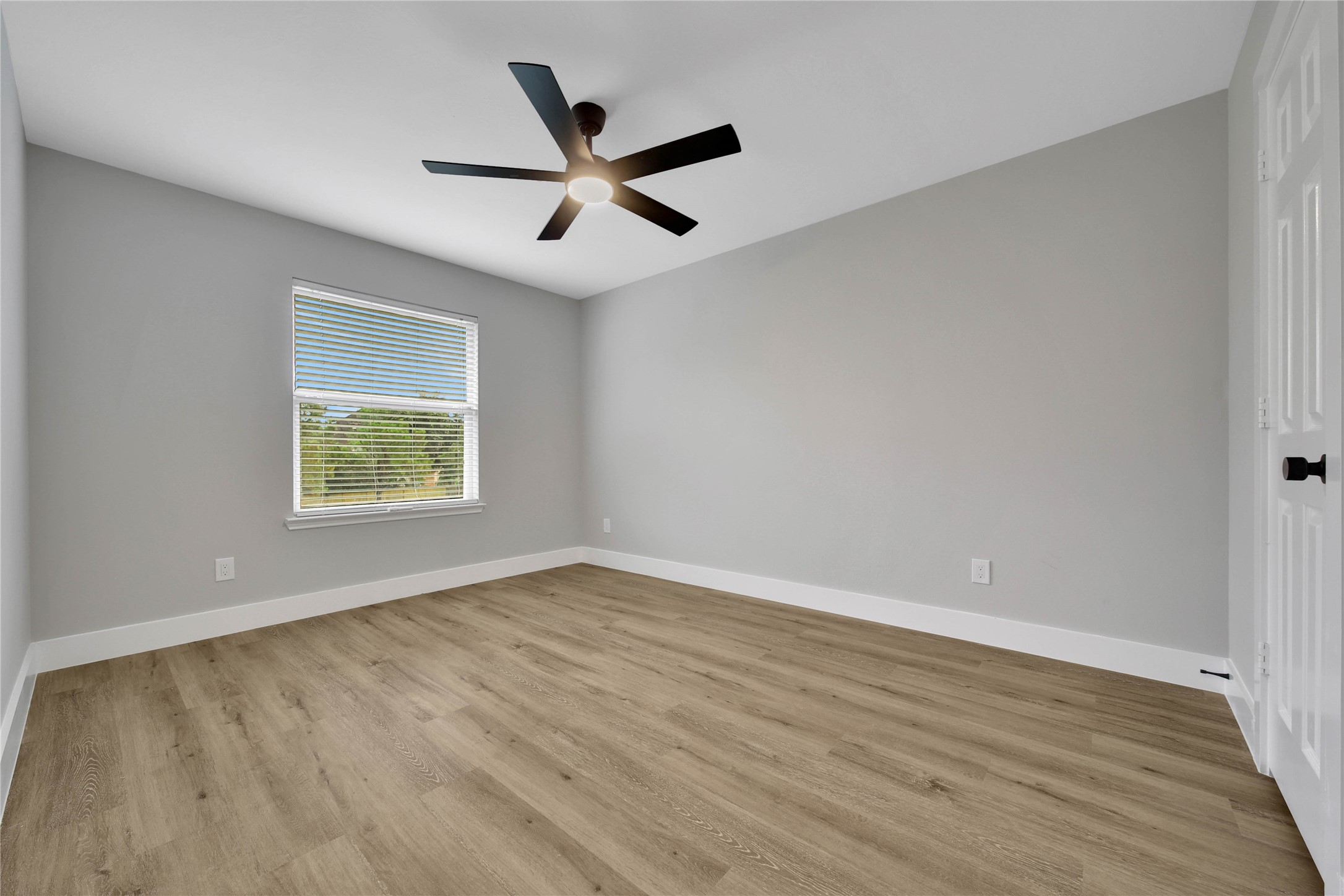 2803 Falcon Knoll Lane Property Photo 27