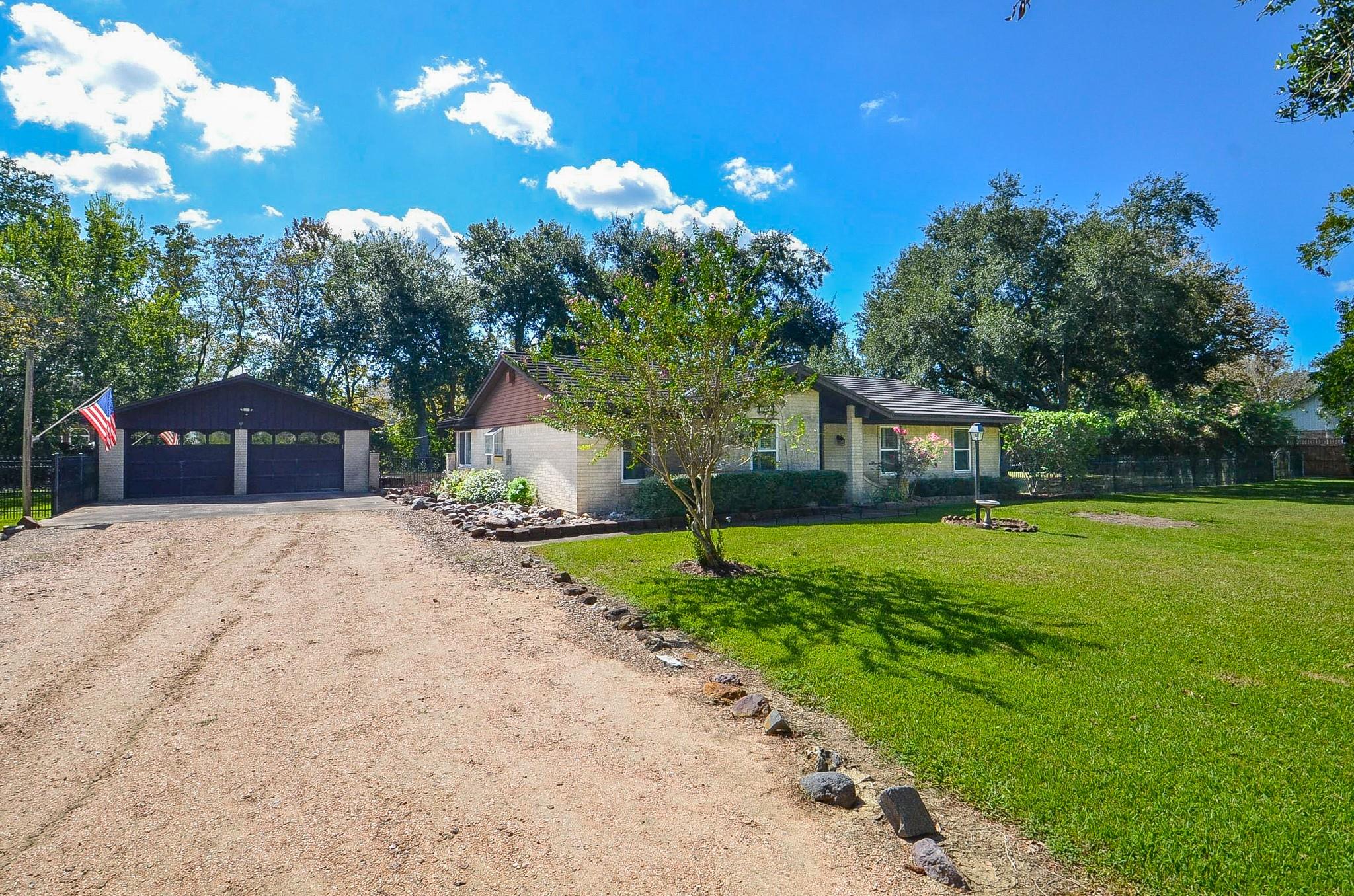 3207 Hamm Road Property Photo 7