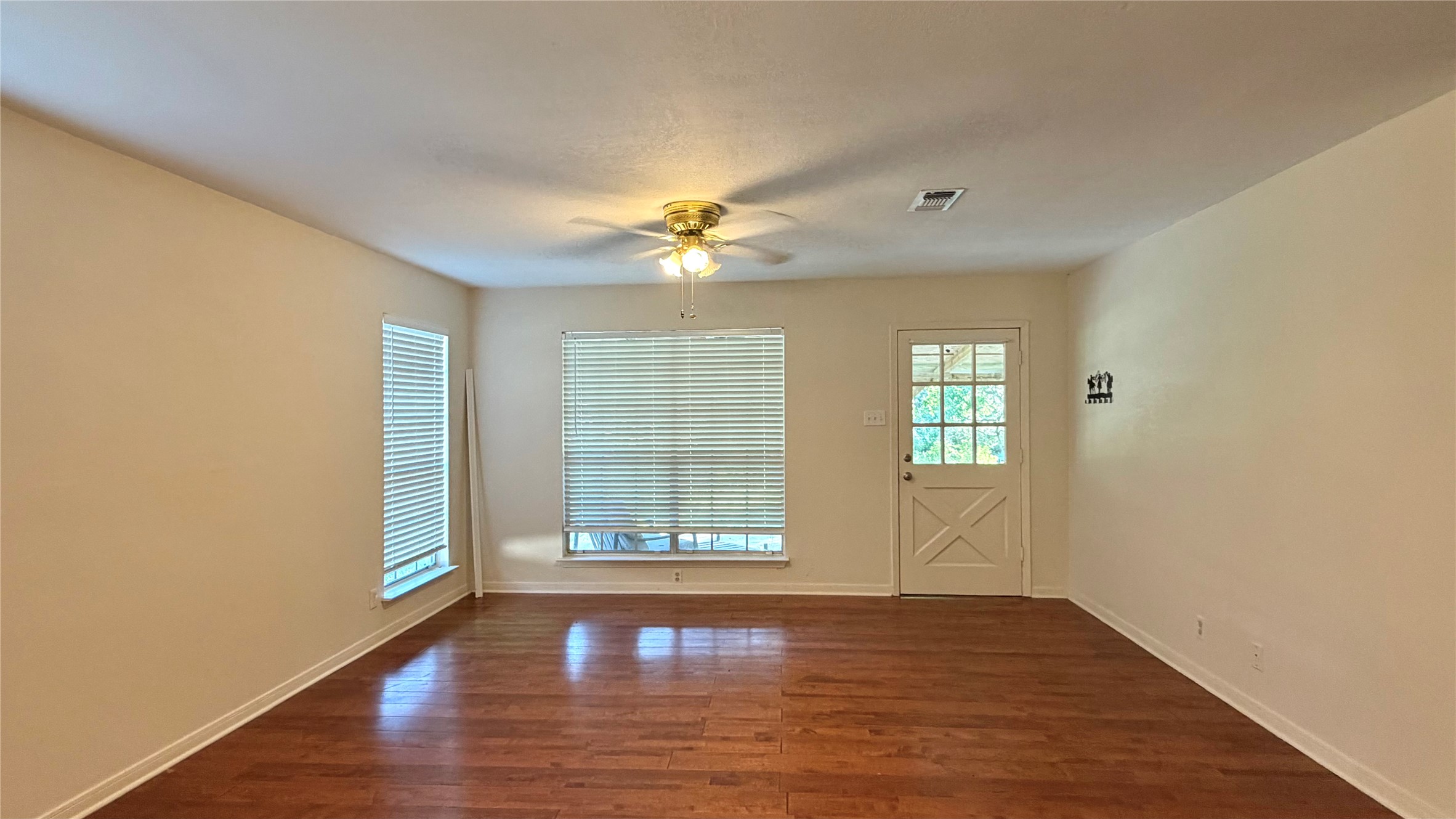 26011 Bernard Road Property Photo 4