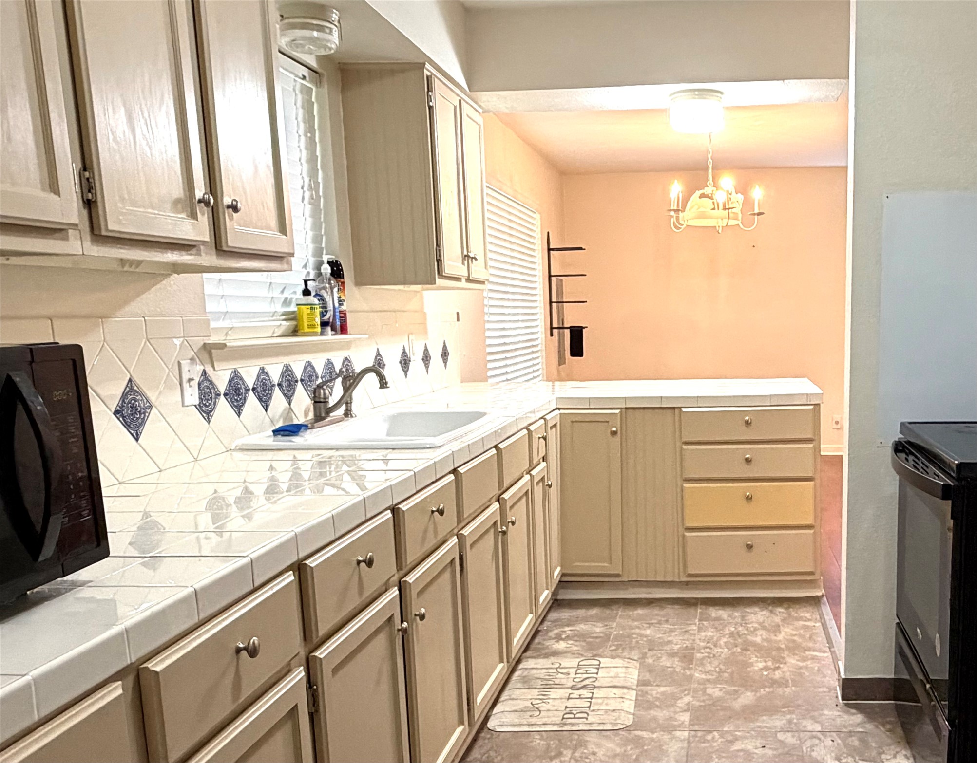 26011 Bernard Road Property Photo 5