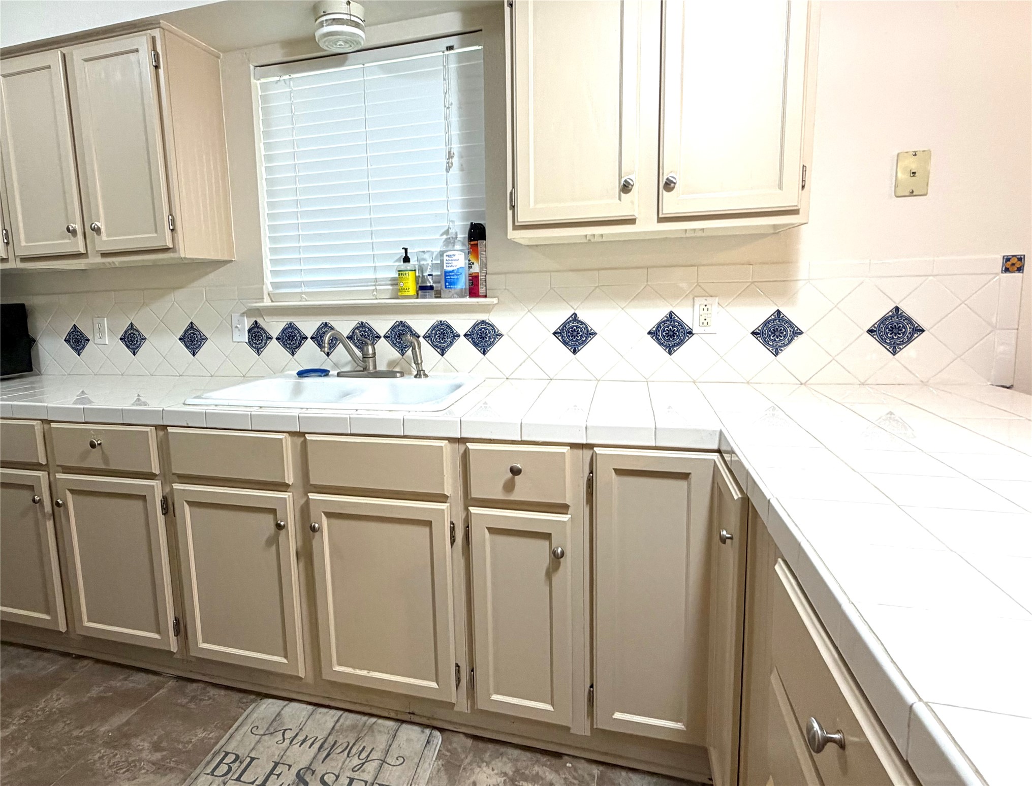 26011 Bernard Road Property Photo 7