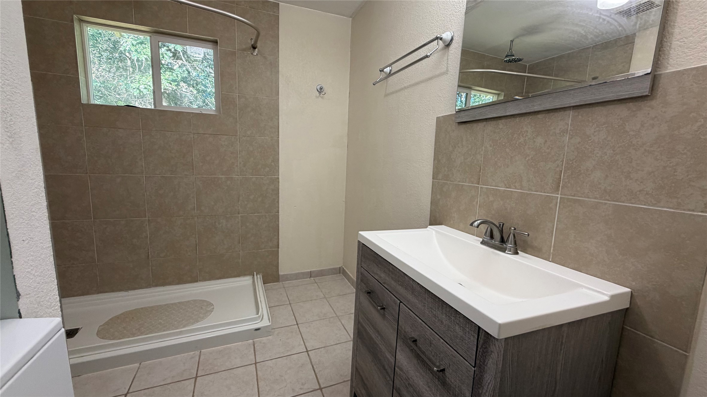 26011 Bernard Road Property Photo 14