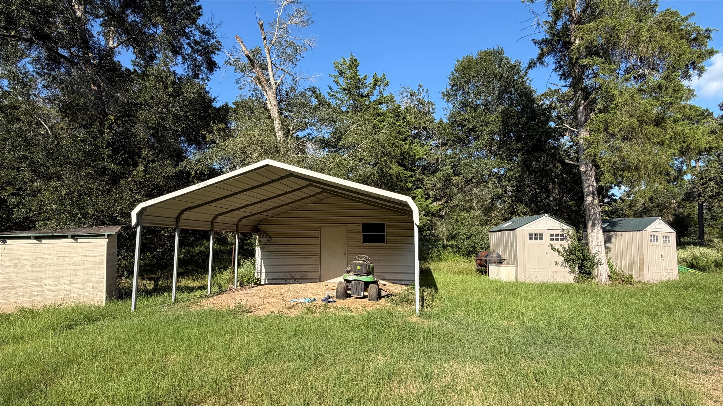 26011 Bernard Road Property Photo 22
