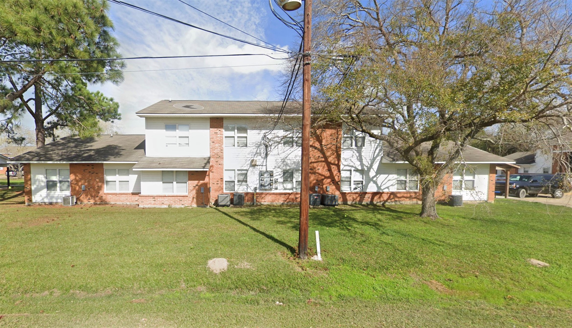 1800 W Third St Property Photo 3