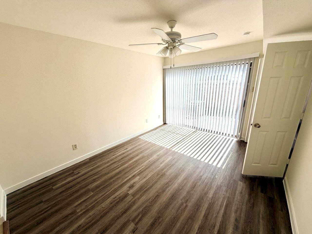 11983 Bob White Drive 848 Property Photo 6
