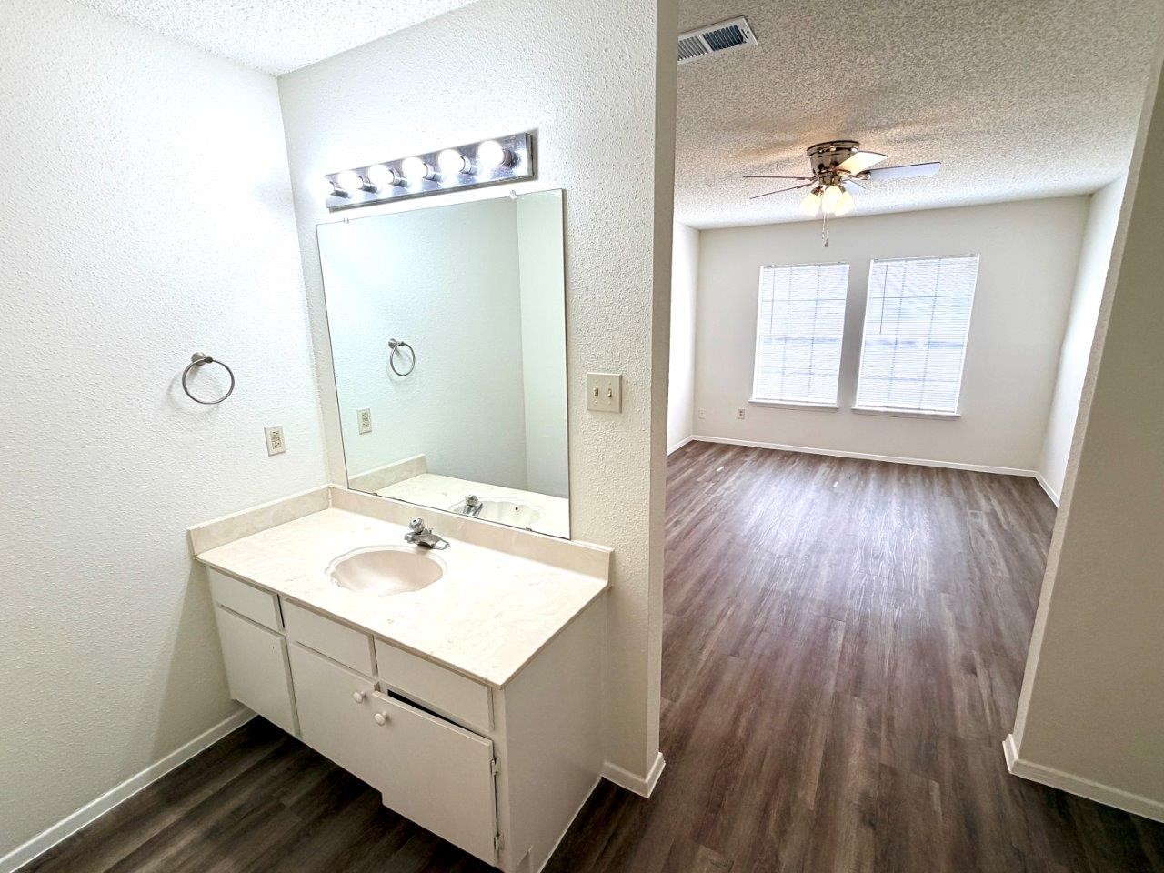 11983 Bob White Drive 848 Property Photo 14
