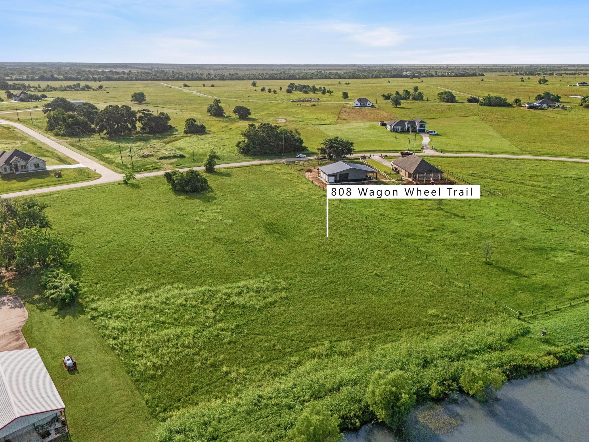 808 Wagon Wheel Trail Property Photo 4