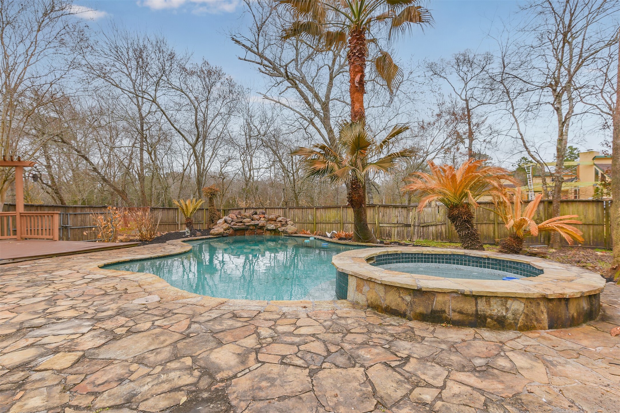 503 Independence Drive Property Photo 9