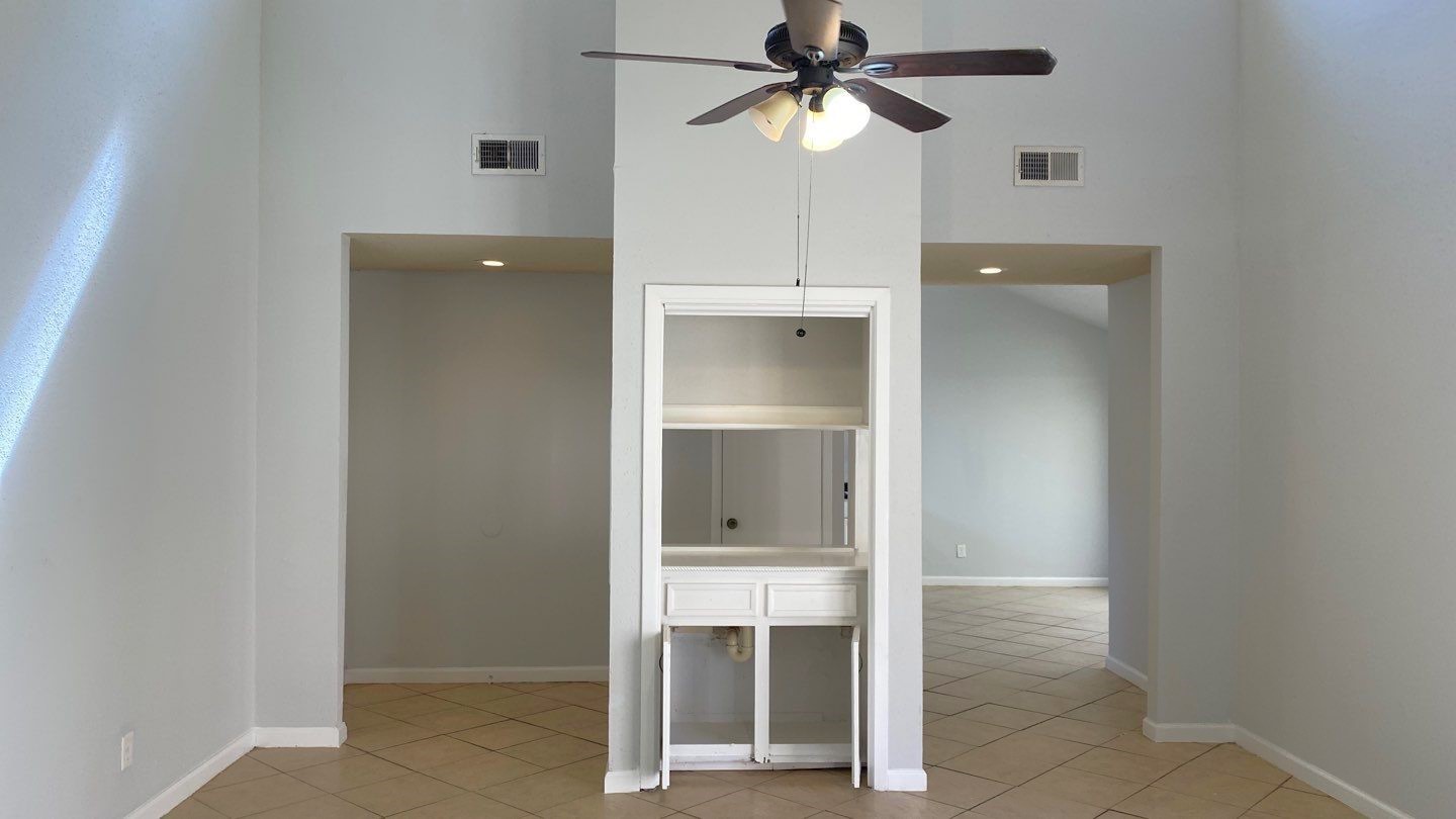 11231 Glenforest Property Photo 2