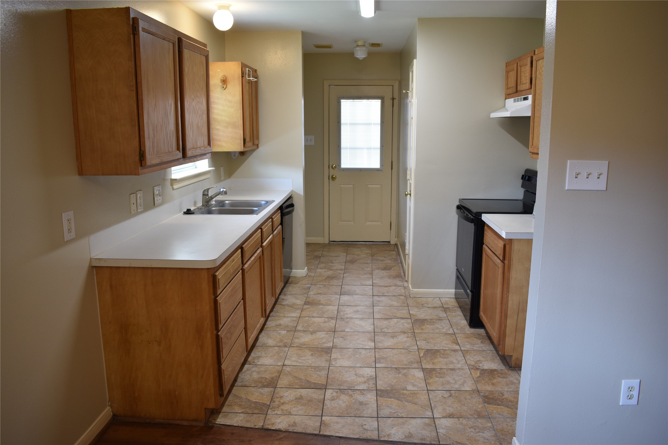 5314 Tallowpine Terrace Property Photo 9