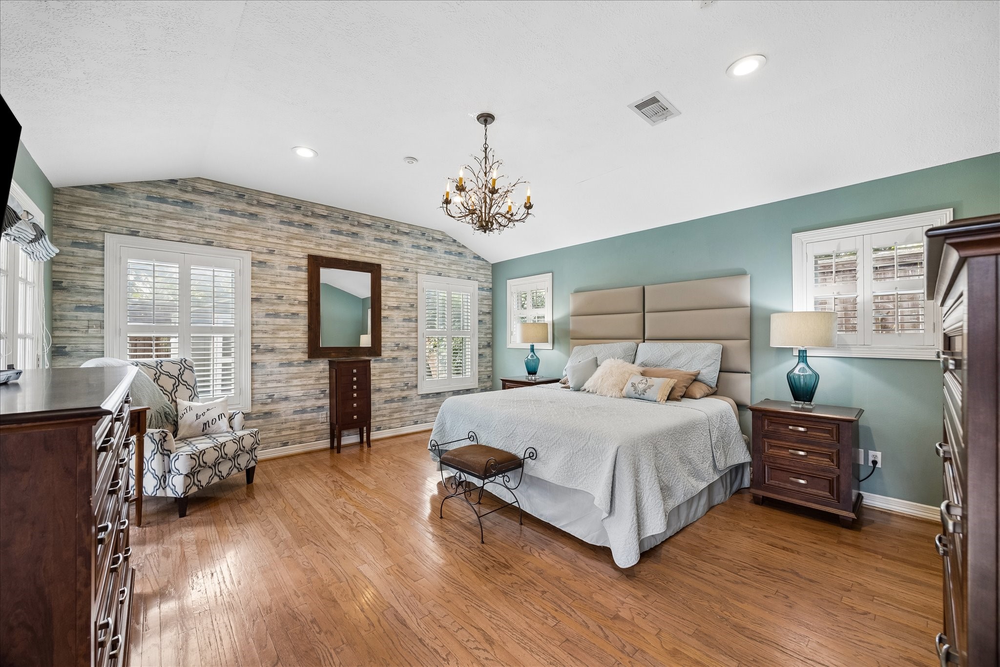 1611 Gardenia Drive Property Photo 4