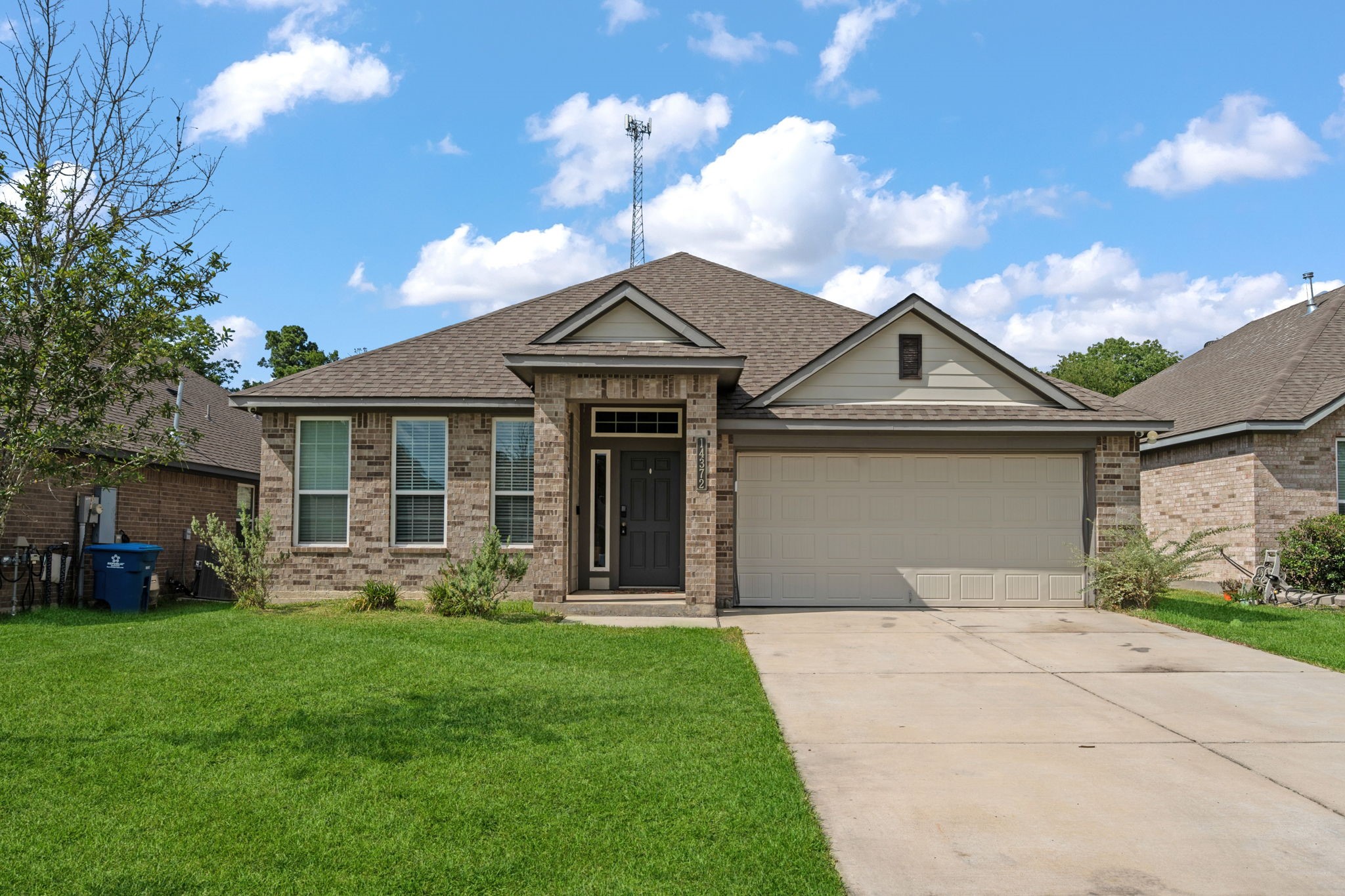 14372 N Summerchase Circle Property Photo 1