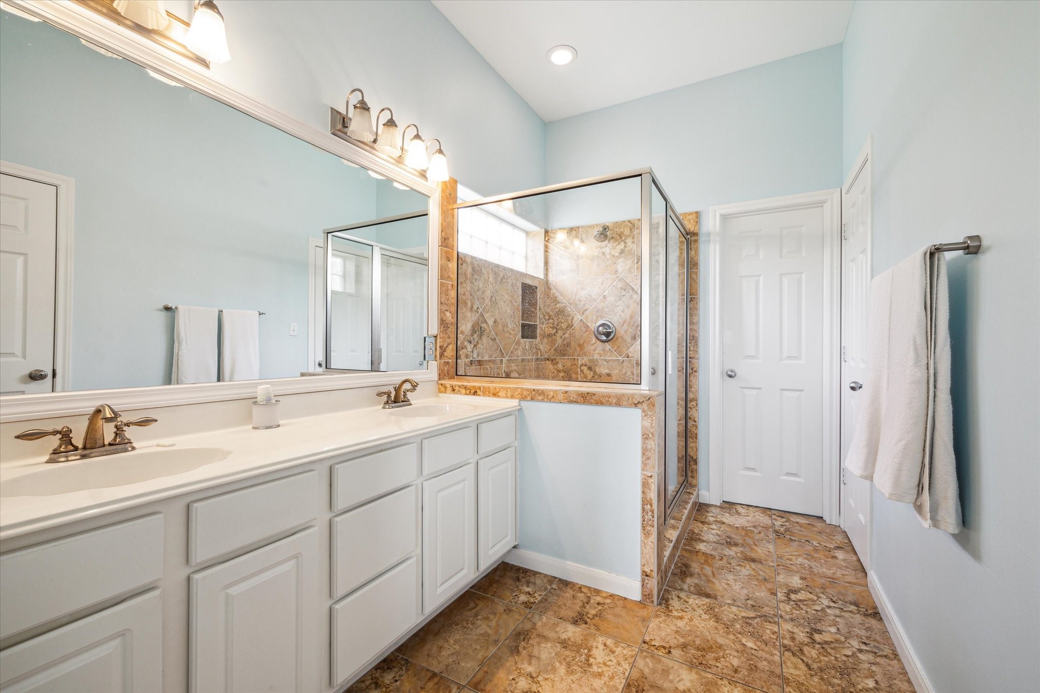 4015 Warchest Court Property Photo 19
